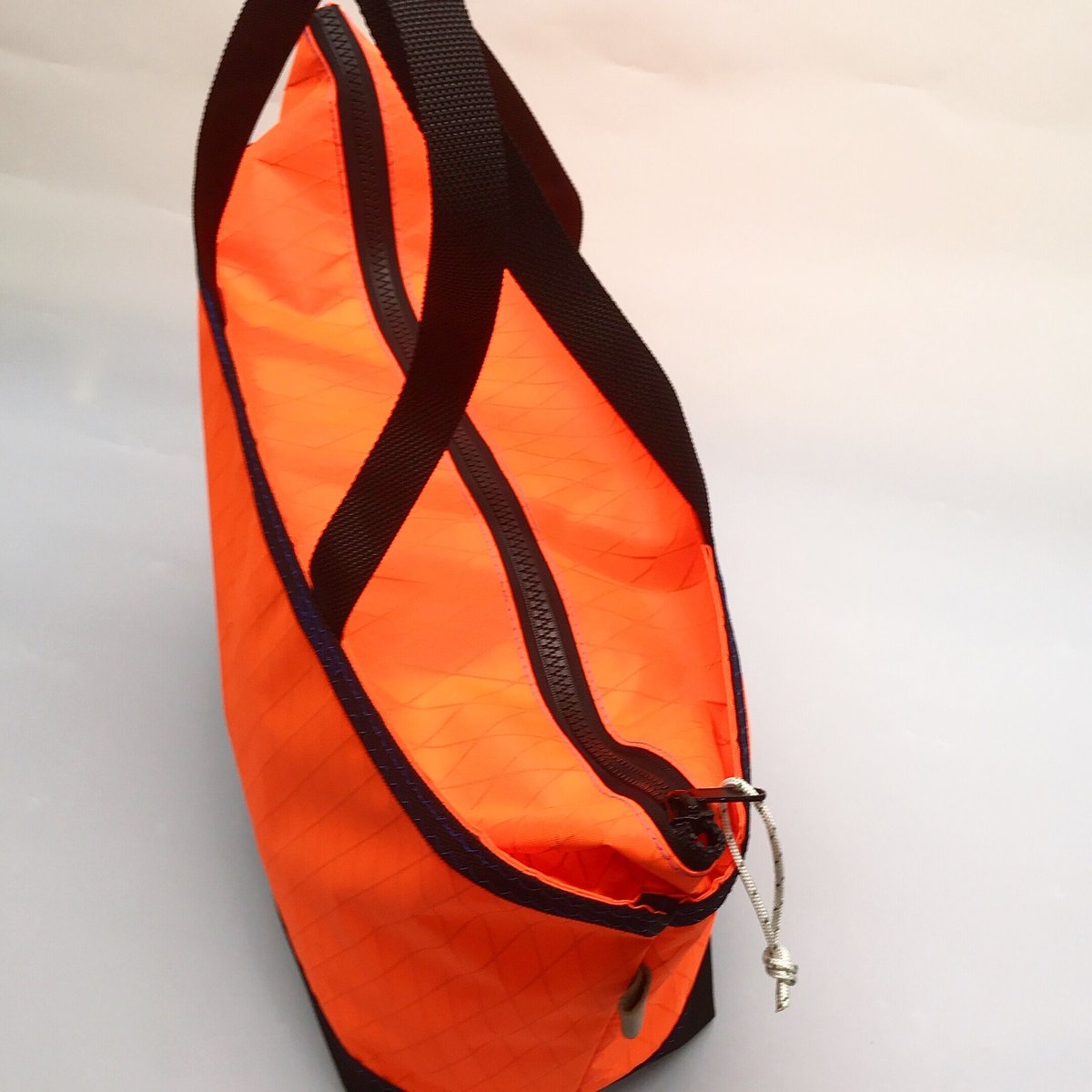 バックパック 防水 耐磨性    ハンドバッグ  ジッパー付き　60L　オレンジ fit=scale-down,w=1200