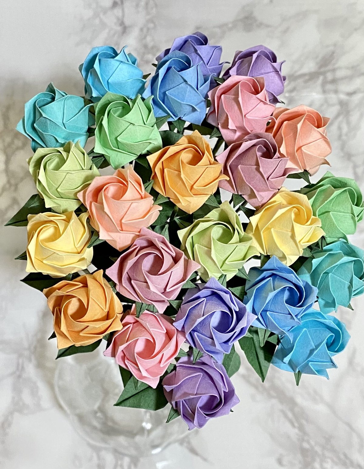 カラフルなパステルカラーの折り紙バラ(ミニ) 24本セット | Origami Hiryo