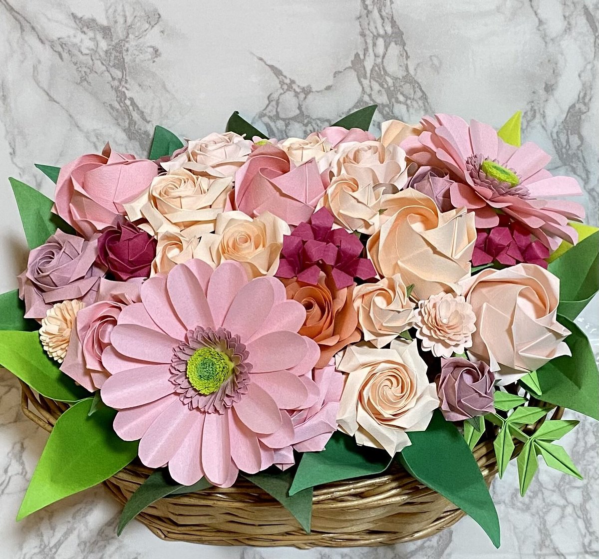 折り紙バラのフラワーアレンジメント(ピンク) | Origami Hiryo