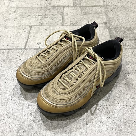 NIKE "air vapormax" metallic gold