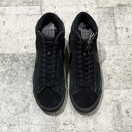 2015 NIKE "blazer hi"all black