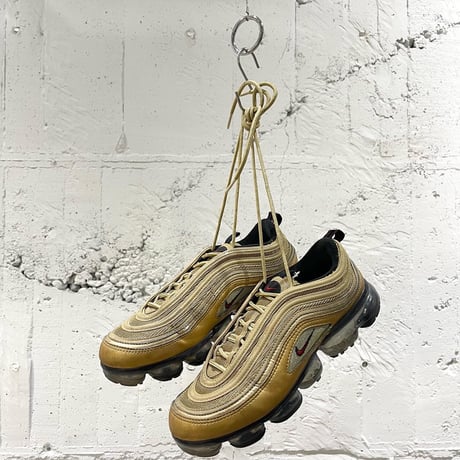 NIKE "air vapormax" metallic gold
