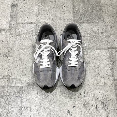 new balance 327sneaker