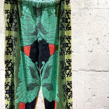 unknown design pile pants