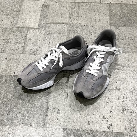 new balance 327sneaker