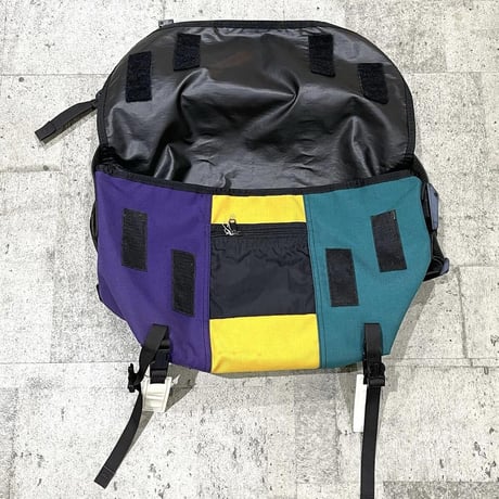 90s timbuk2 mulch colour messenger bag