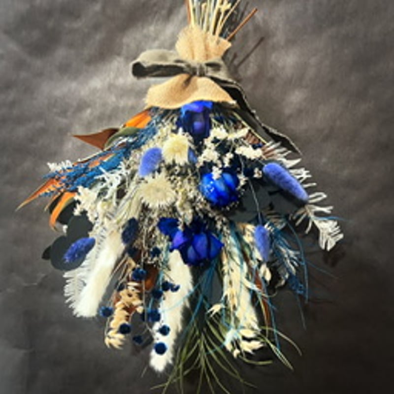 おまかせ》ドライフラワースワッグ（ブルー系アレンジ） | Qreal