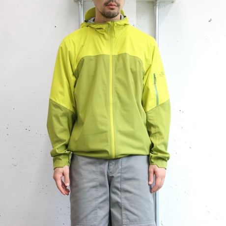 Rab　透湿性に振りきった防水シェル　Green/Zest