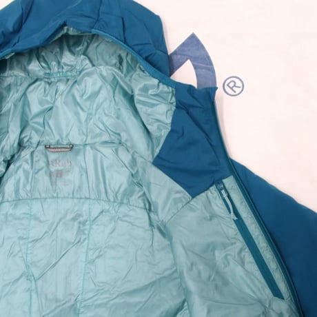 Rab Women's　中綿プリマロフトで表地パーテックスのジャケット　Ultramarine
