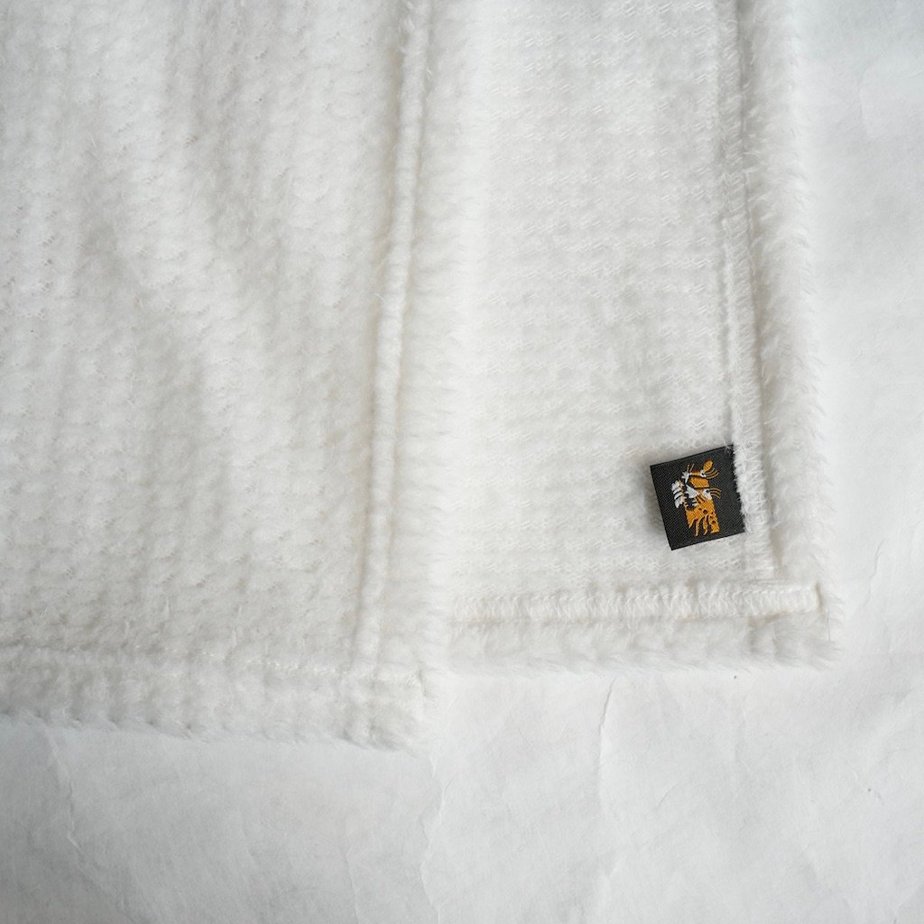 山荘飯島オリジナル「山」 アルファマフラー ホワイト | 山荘 飯島