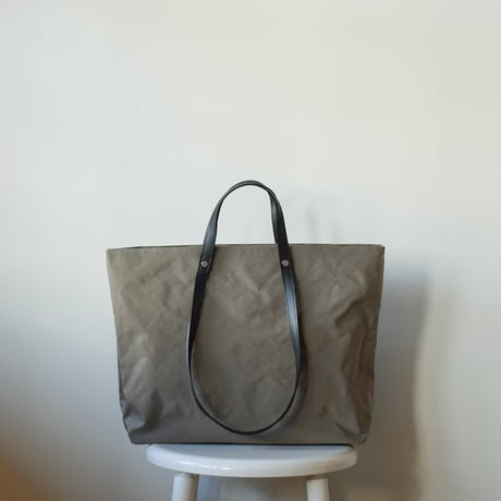 .URUKUST / TWIST-ZIP / Medium / GRAY / ウルクスト / ツイストジップ / ミディアム