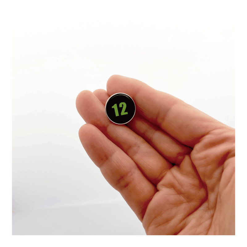ドーム型ピンバッジ15mm☆ただ数字のみ☆ | makkiedrops STORE