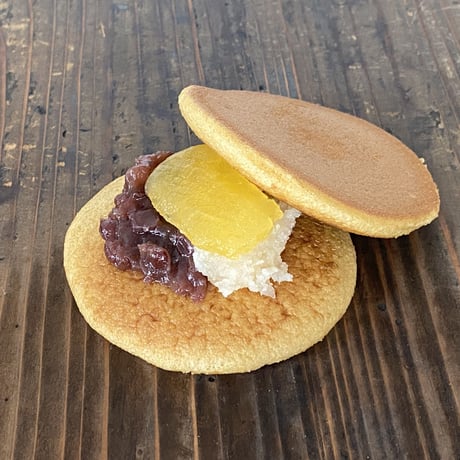 【秋】りんごとバターあん  小豆あんを黒糖生地で＜6個セット＞