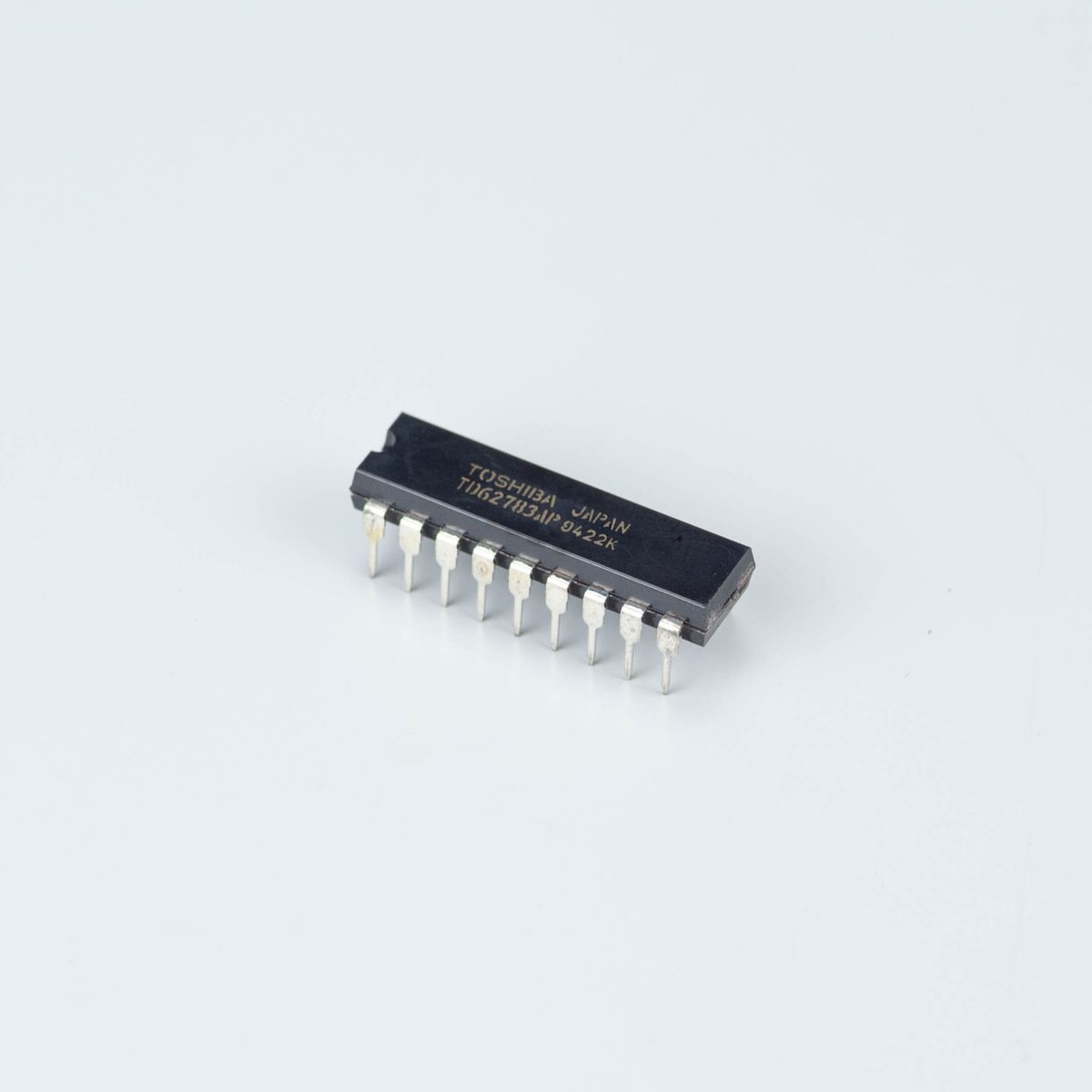 TOSHIBA トランジスタアレイ TD62783AP | DS電子パーツ販売店