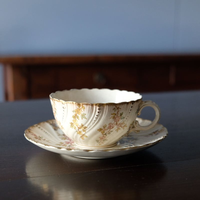 サルグミンヌ SARREGUEMINES LOUIS XV ティー カップ&ソーサー サルグミンヌ SARREGUEMINES LOUIS XV ティー カップ&ソーサー