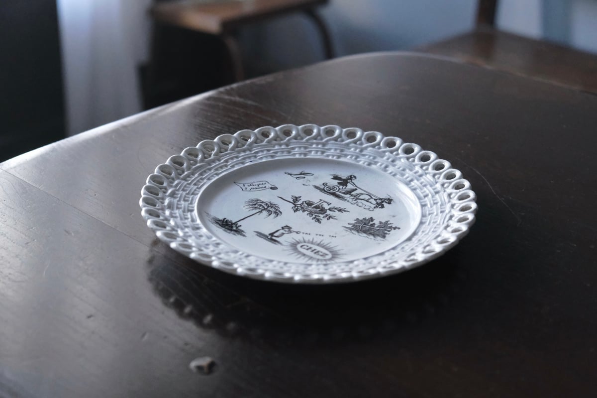 グリザイユ プレート パニエ フランスアンティーク フランス 窯不明 パニエ皿 平皿 デザート皿 グリザイユ φ20cm