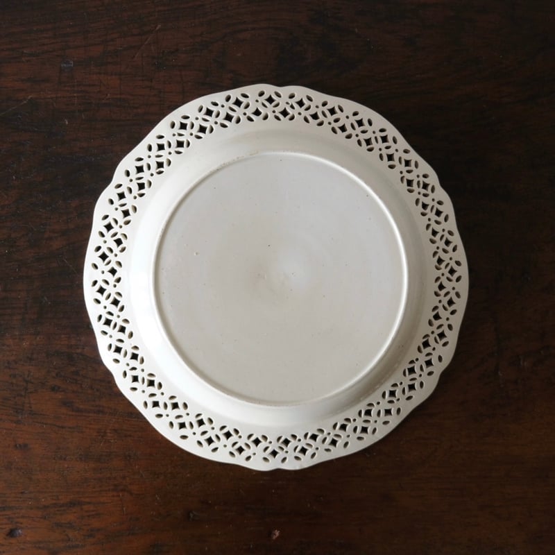 イギリス 18世紀 クリームウェア パニエ皿 イギリス 18世紀 クリームウェア パニエ皿 - メルカリ