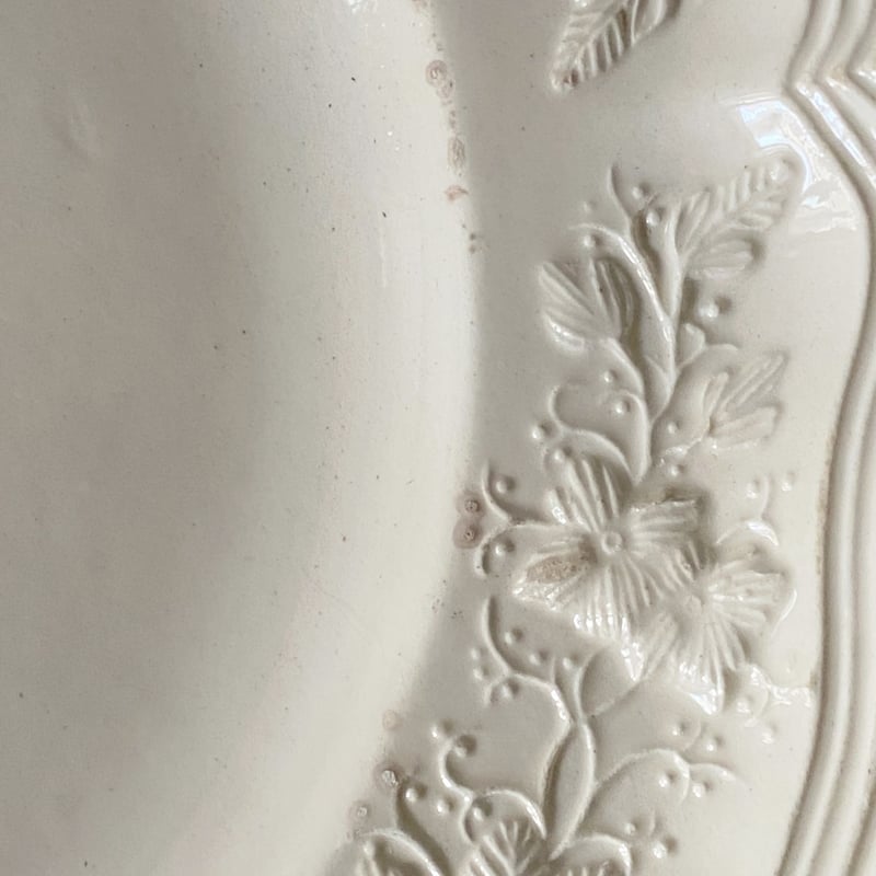 ポントシュー Pont aux Choux レリーフ皿 丸皿 平皿 φ23.2cm ポントシュー Pont aux Choux レリーフ皿 丸皿 平皿 φ23.2cm