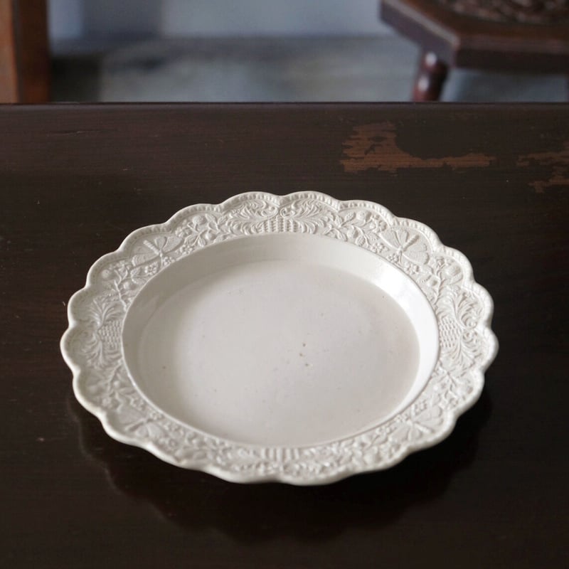 イギリス 塩釉炻器 salt glazed stoneware レリーフ皿 平皿 リム