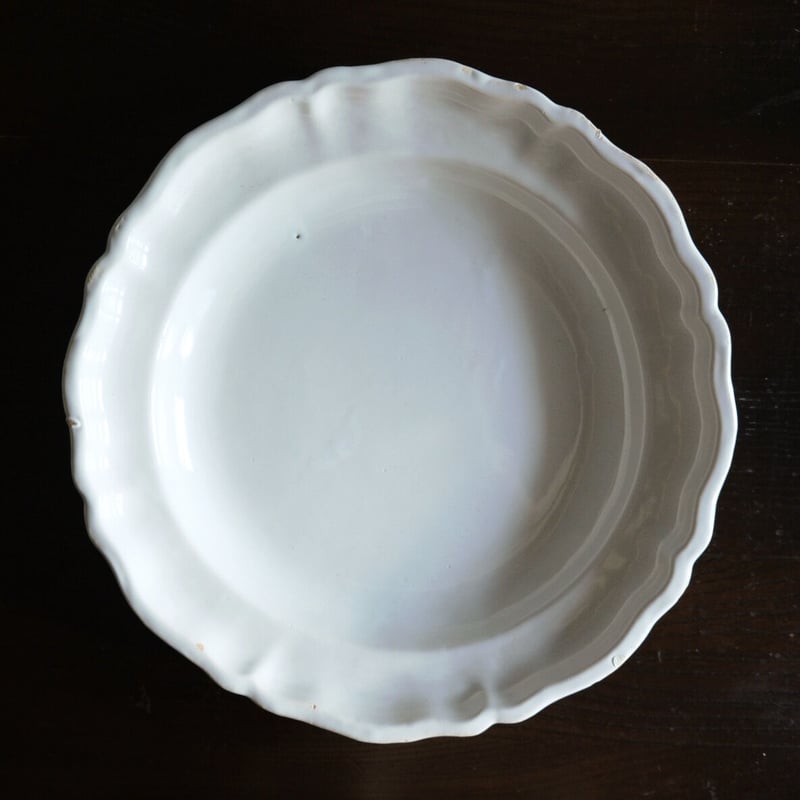 ムスティエ Moustiers 花リム 大皿 丸皿 φ31.6cm アンティーク ムスティエ Moustiers 花リム 大皿 丸皿 φ31.6cm アンティーク