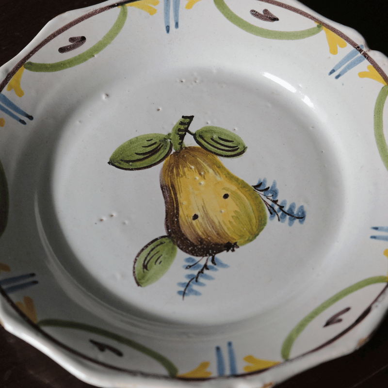 ヌヴェール Nevers 洋梨 平皿 リム皿 φ22.5cm フランス アンティーク