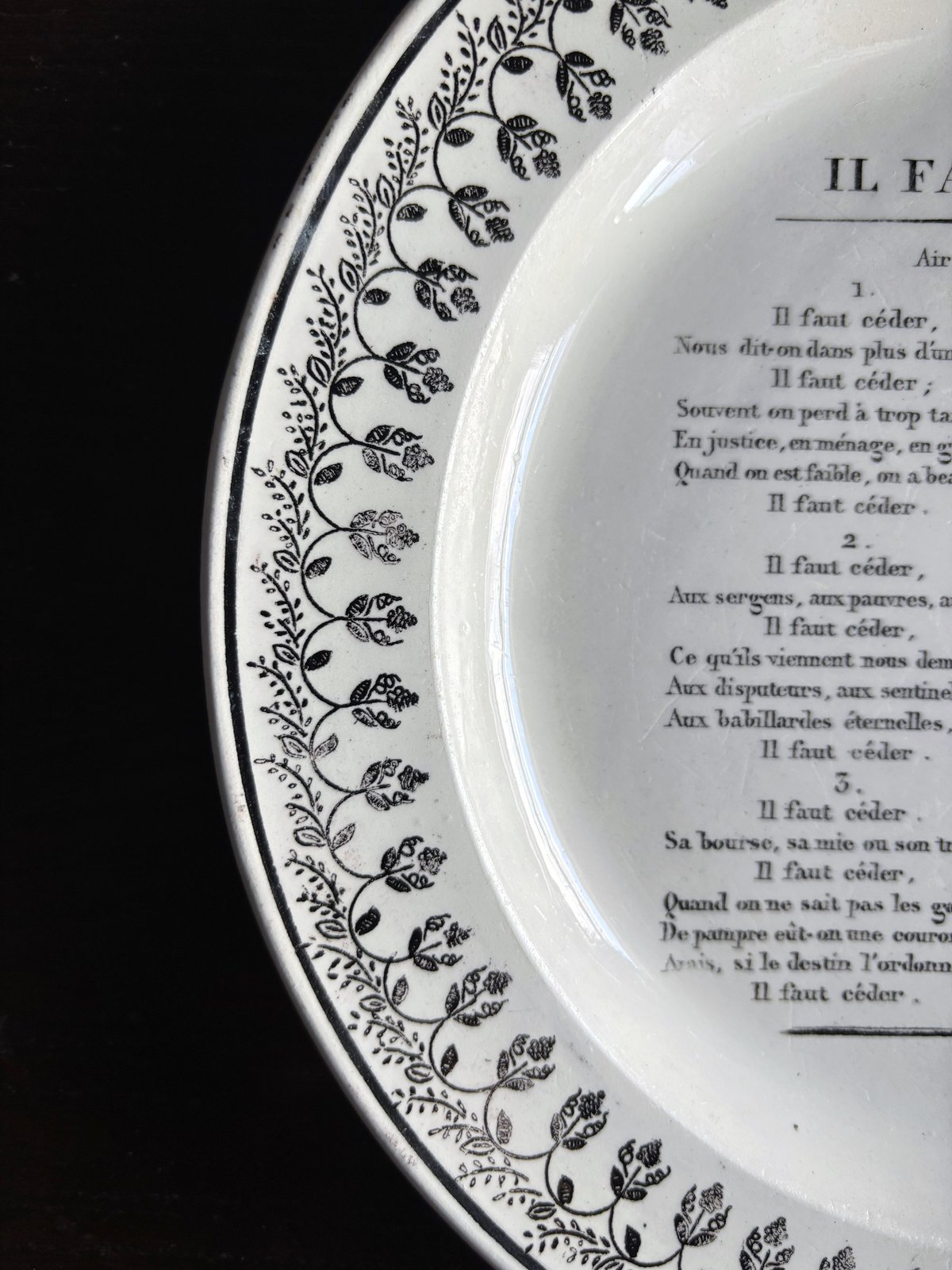 MONTEREAU モントロー シャンソン グリザイユ皿 平皿 φ21.5cm フランス