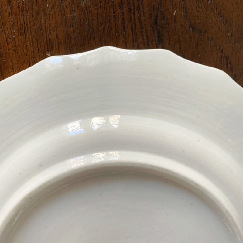 tournai トゥルネー （トルネイ）軟質磁器 花リム レリーフ 皿