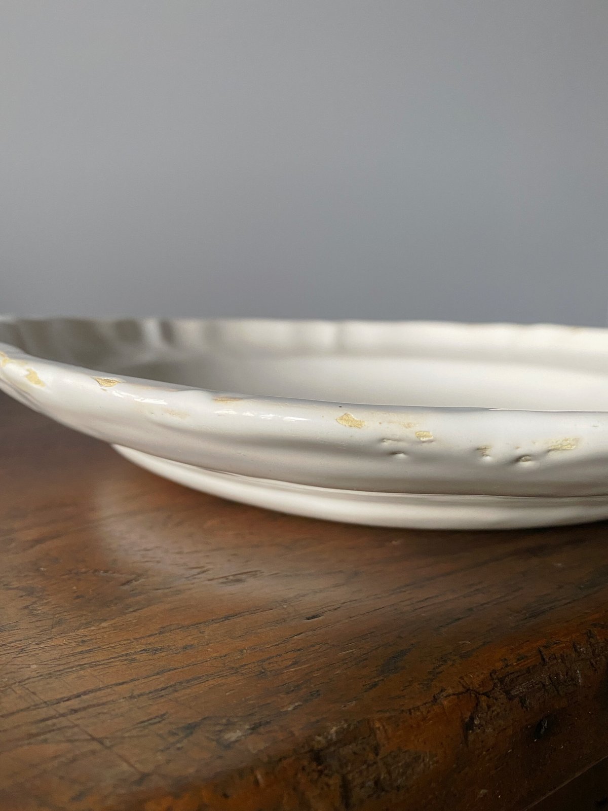 ムスティエ Moustiers 花リム 大皿 丸皿 φ31.6cm アンティーク ムスティエ Moustiers 花リム 大皿 丸皿 φ31.6cm アンティーク