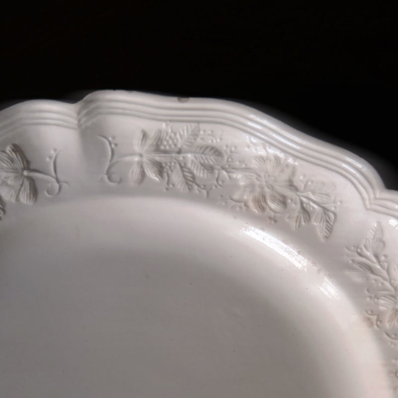 ポントシュー Pont aux Choux レリーフ皿 丸皿 平皿 φ23.2cm アンティー
