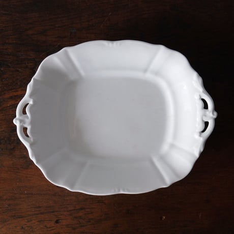 オランダアンティーク　Maestricht Florence　レリーフ　平皿２枚 オランダ製アンティークブルーアンドホワイト平皿 直径24 高さ3