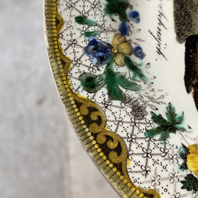 ショワジー・ル・ロワ 彩色 グリザイユ皿 アンティーク 050467