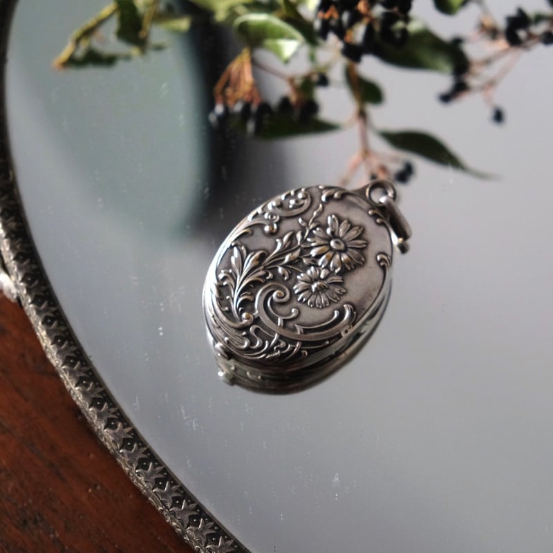 シルバー 製 ペンダント ミラー マーガレット ビゾテ フランス