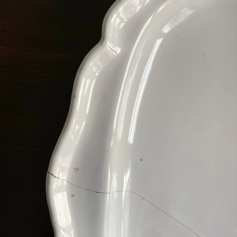 とても重いです！フランス19世紀　キズキズのエタン花リム楕円皿　アンティーク とても重いです！フランス19世紀 キズキズのエタン花リム楕円皿