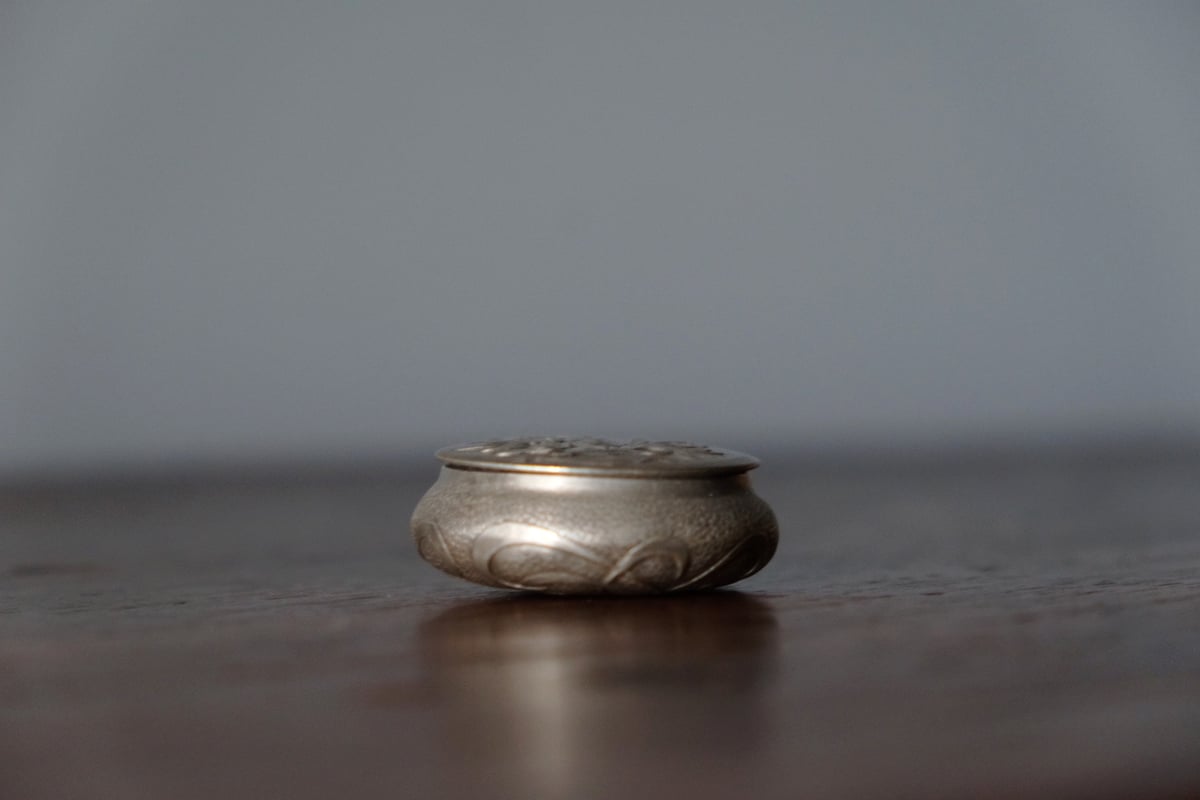 エーデルワイスのプードリエ パウダーケース フランス アンティーク