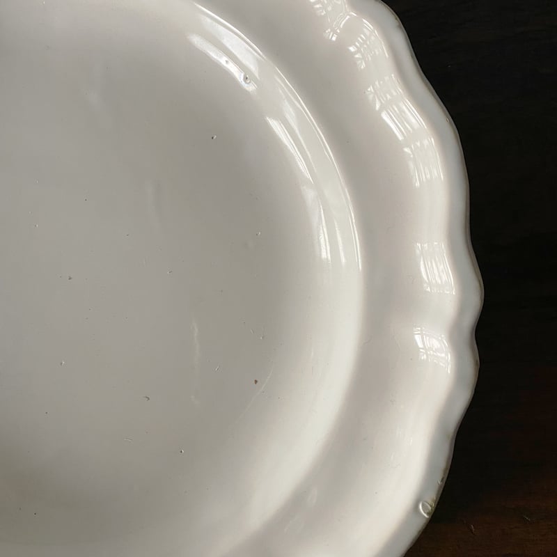 ムスティエ Moustiers 花リム 大皿 丸皿 φ31.6cm アンティーク ムスティエ Moustiers 花リム 大皿 丸皿 φ31.6cm アンティーク