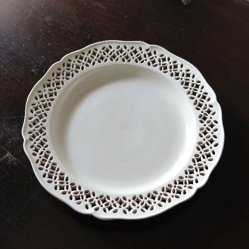 イギリス クリームウェア レース ピアシング 平皿 深皿 h24.5cm
