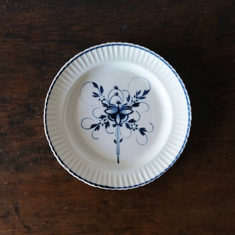 Ferrière-la-Petite フェリエールラプティット レリーフ皿 平皿 デザート皿 青絵 φ19.4cm フランス アンティーク 0501598