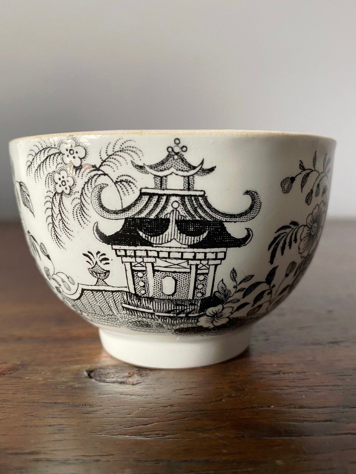 フランスアンティーク（クレイユモントロー）のブイヨンボウル1800年代