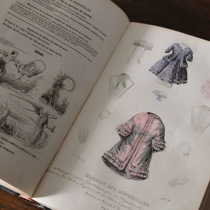 古書 彩色モード版画付 本 Magasin des Demoiselles 1848-49年 古書 彩色モード版画付 本 Magasin des Demoiselles 1848-49年