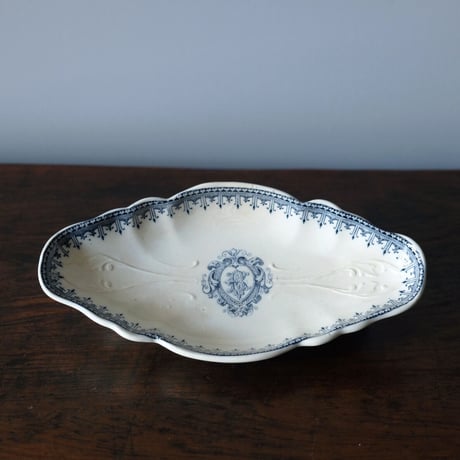 ニーデルヴィレー | STORES