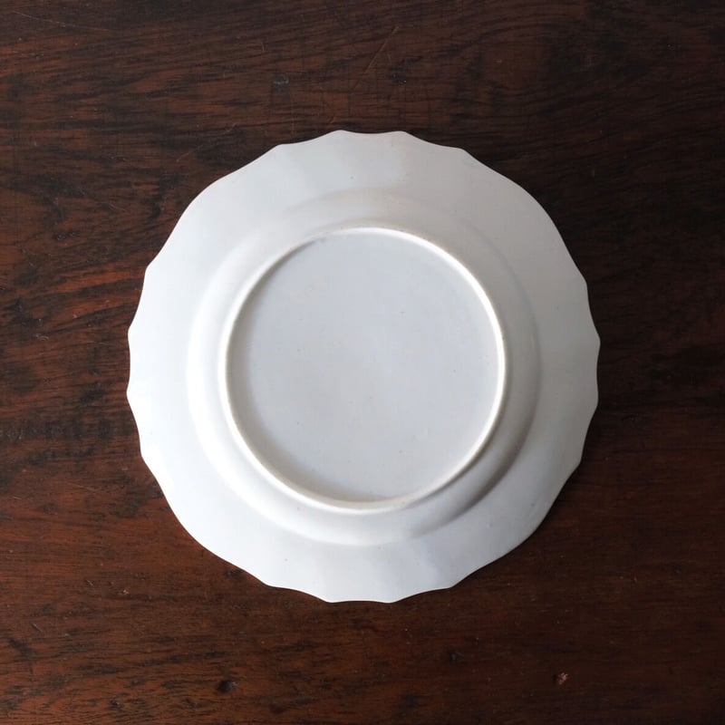 tournai トゥルネー （トルネイ）軟質磁器 花リム レリーフ 皿