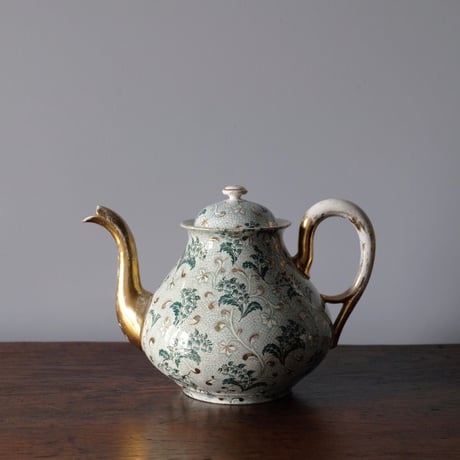 「poさん専用」ミネルヴァフランス製彫金銀製ティーポット　731gチヒオニ poさん専用」ミネルヴァフランス製彫金銀製ティーポット 731g