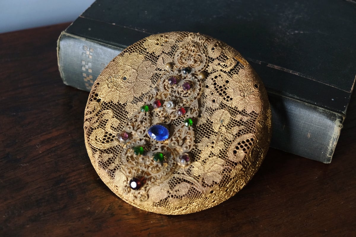 フランスアンティーク メタルボックス ジュエリー bijoux 作家サイン入 フランスアンティーク メタルボックス ジュエリー bijoux 作家