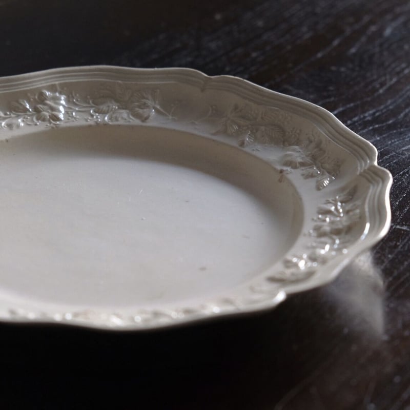 ポントシュー Pont aux Choux レリーフ皿 丸皿 平皿 φ23.2cm アンティー