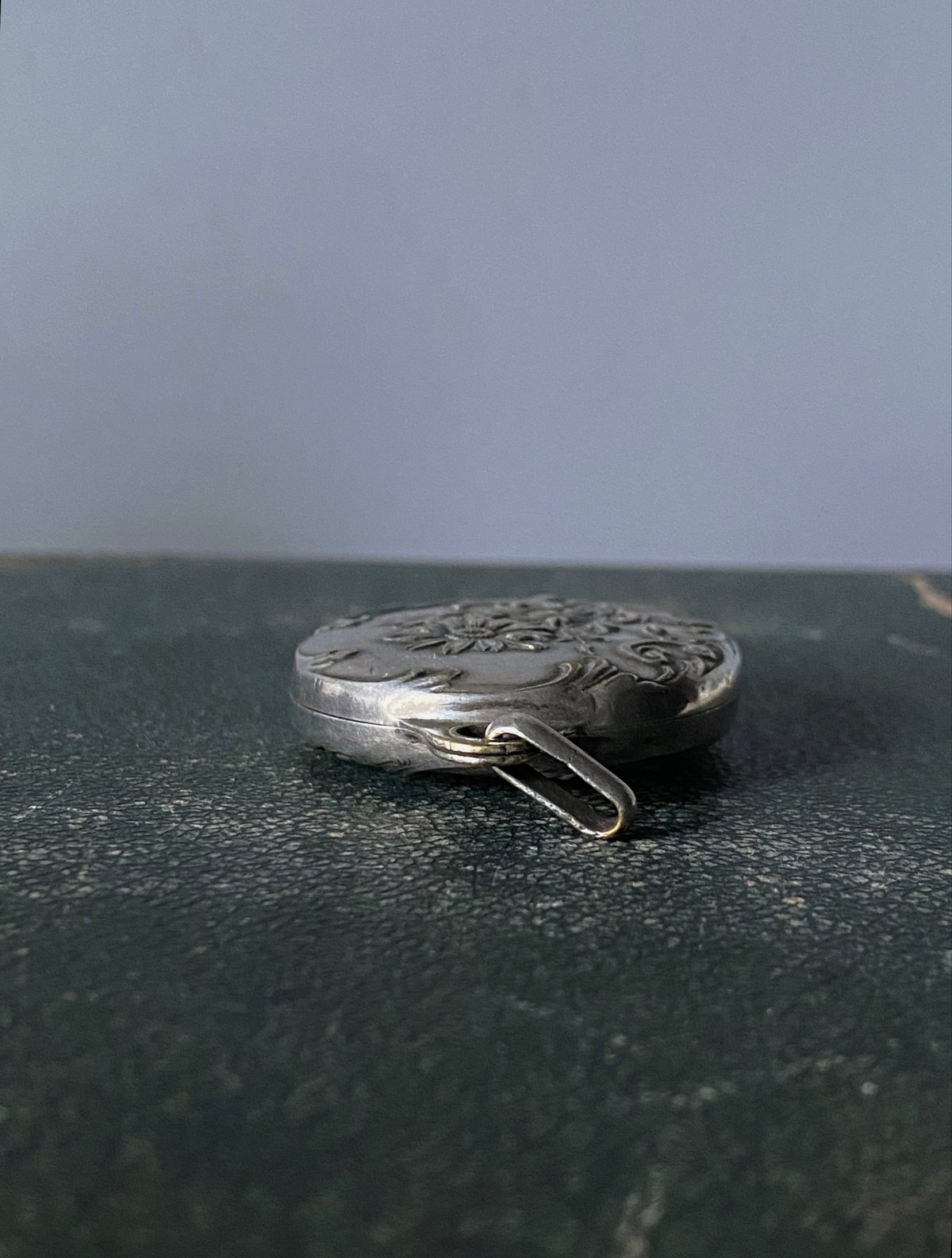 フランスアンティークストロベリー♡ミラーペンダントトップシルバー