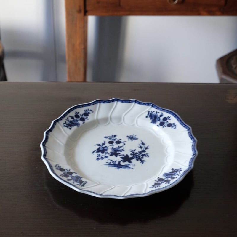 トゥルネー窯 Tournai とても古い花絵皿 トゥルネー窯 Tournai とても古い花絵皿