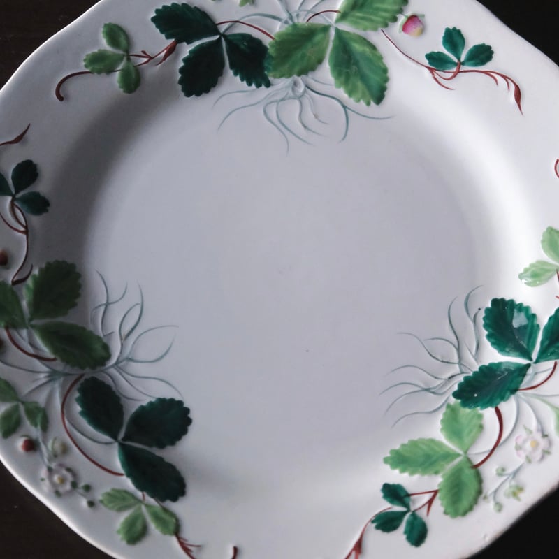 ジョルジュ・サンドのいちご皿 FRAISE クレイユモントロー A *状態良 ジョルジュ・サンドのいちご皿 FRAISE クレイユモントロー I - メルカリ