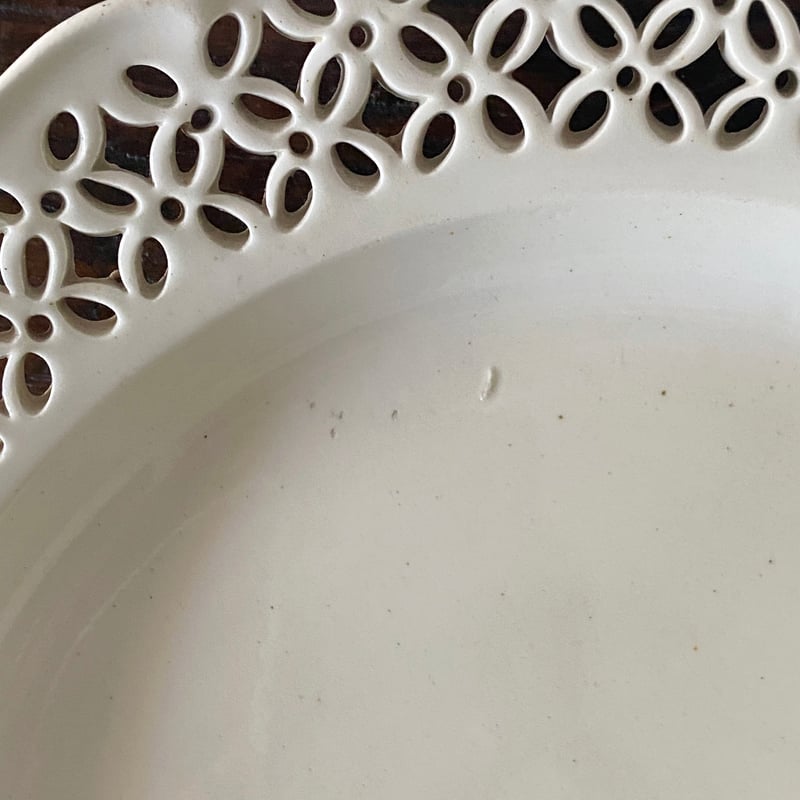 イギリス クリームウェア レース ピアシング 平皿 深皿 h24.5cm