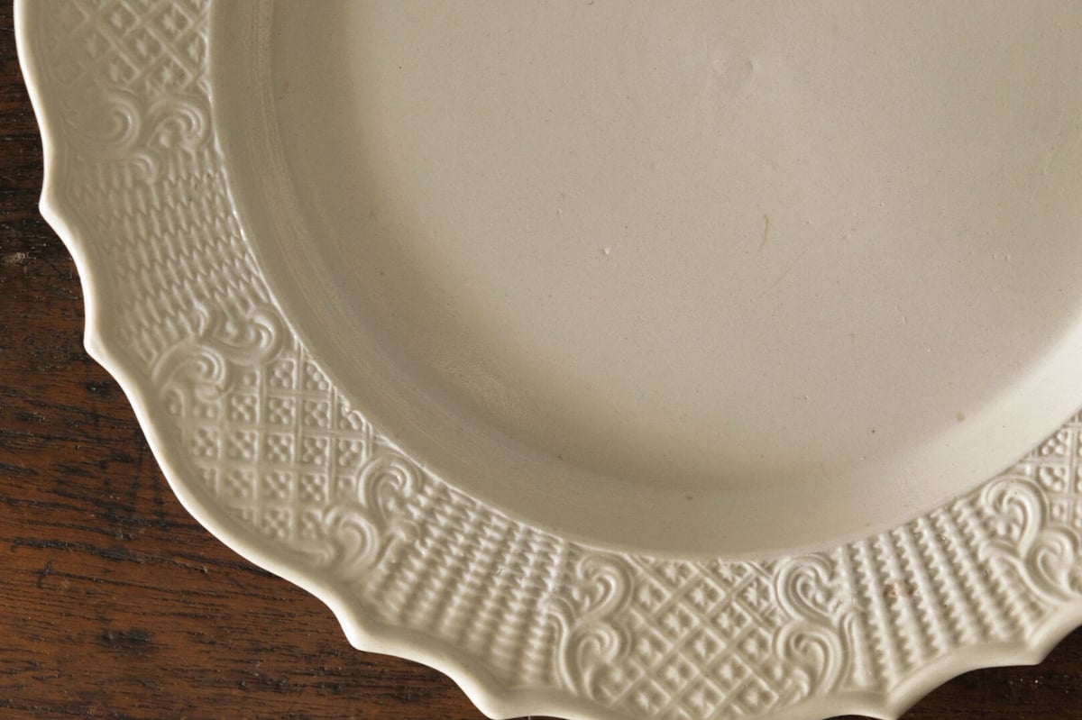 18世紀 塩釉炻器 イギリス レリーフ皿 アンティーク 050320 