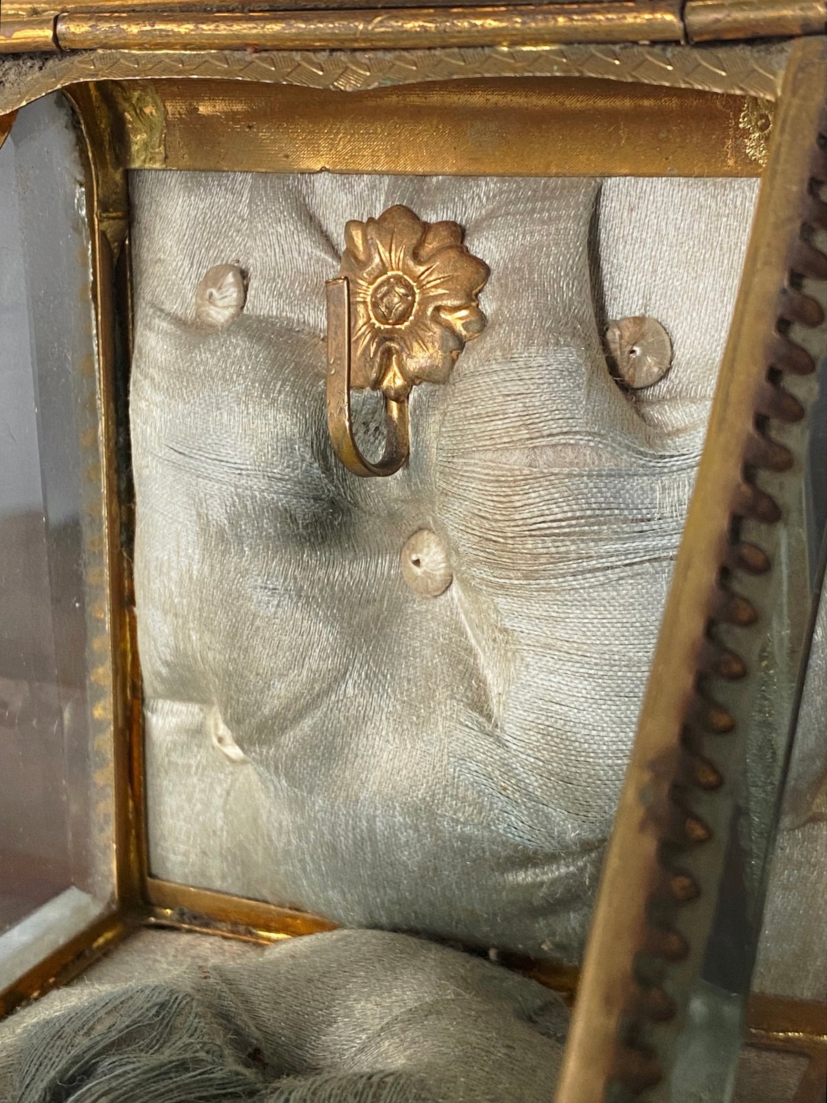 仏アンティーク 純銀製エンボス柄シガレットケース ナポレオン三世時代